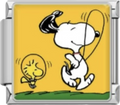CHARM SNOOPY SALTANDO