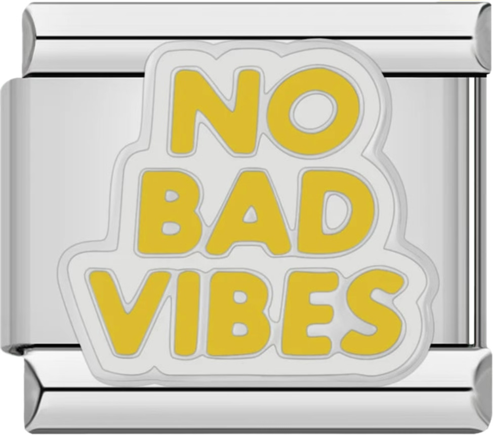 CHARM FRASE NO BAD VIBES